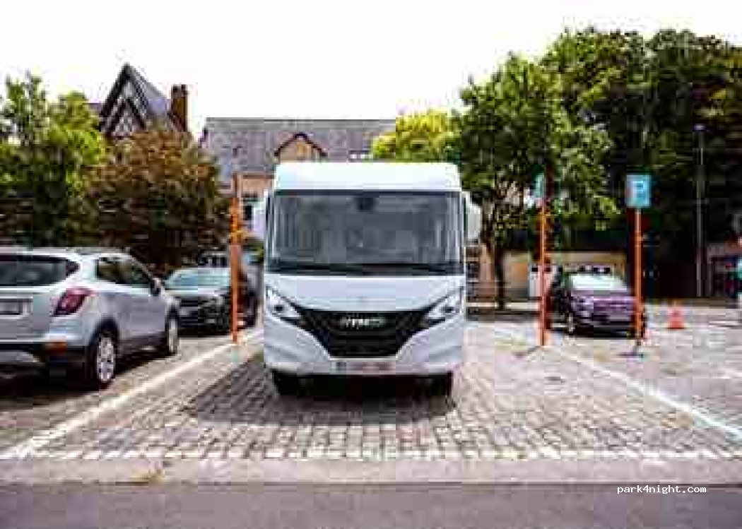 (8800) Roeselare - Onze-Lieve-Vrouwemarkt — foto