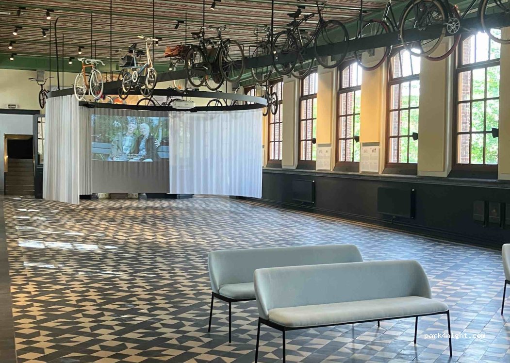 (8800) Roeselare - Onze-Lieve-Vrouwemarkt — foto 3