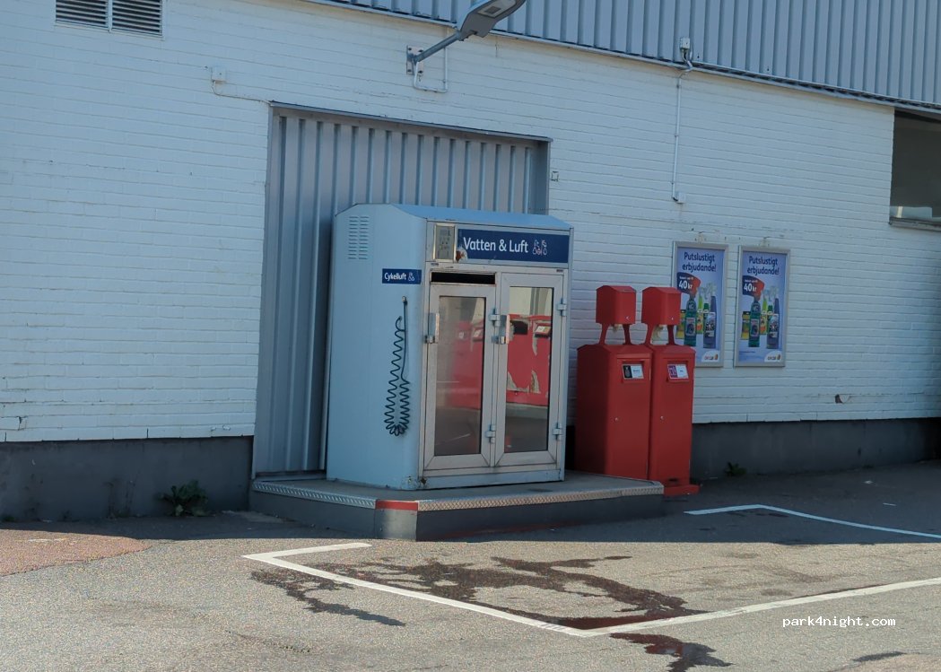 (434 37) Kungsbacka - 2 Energigatan — foto
