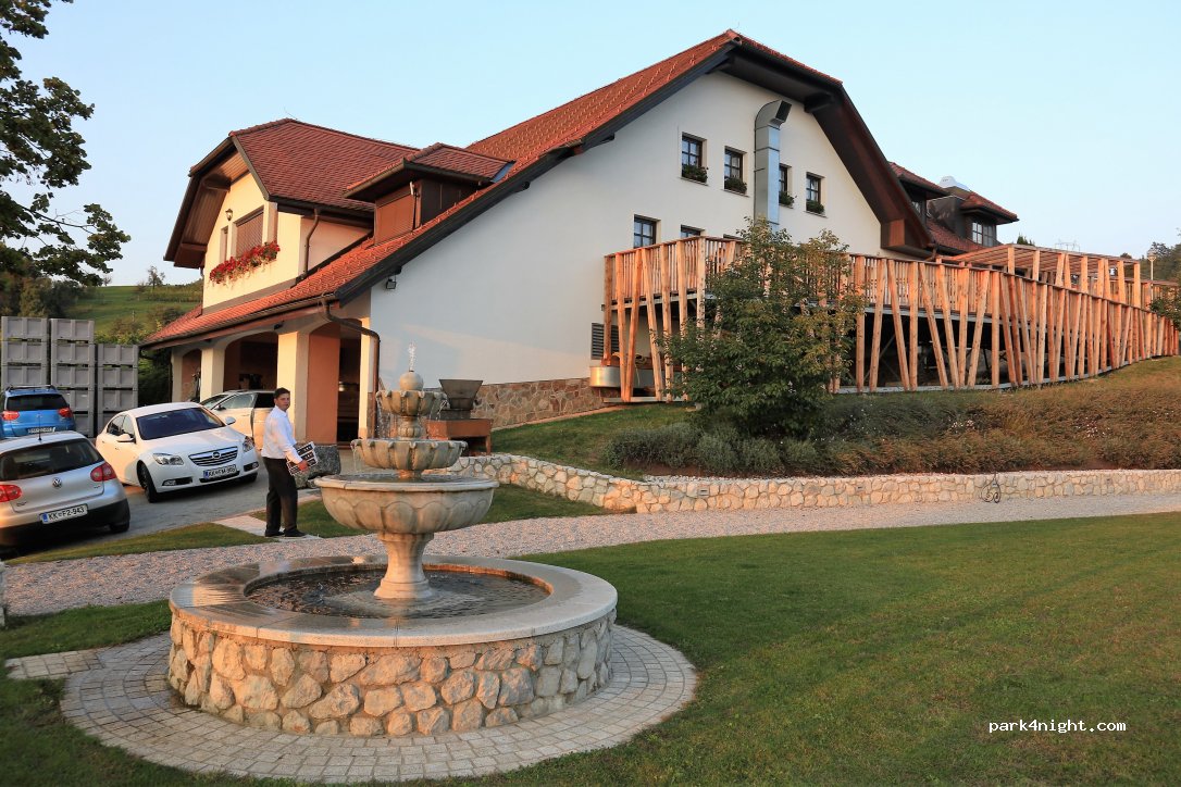 (8272) Kostanjek - 18 Kostanjek, Restaurant Dular — foto 2