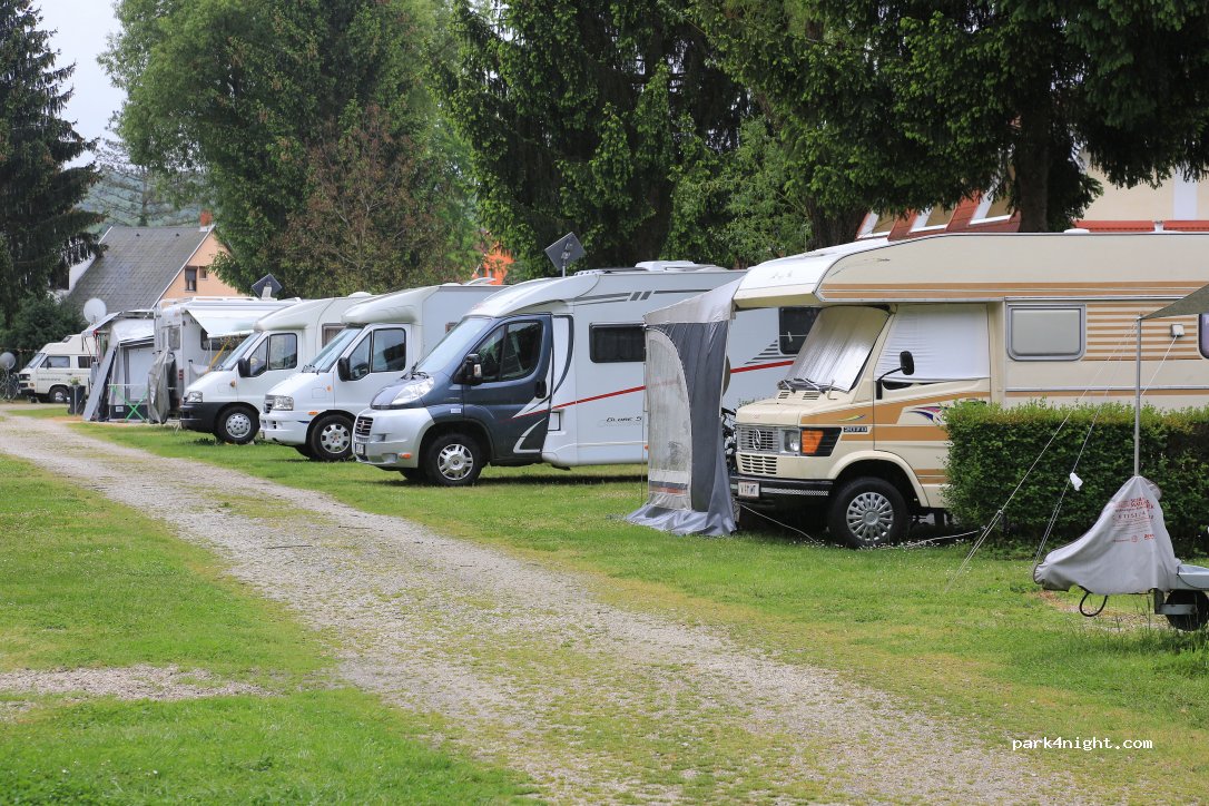 Castrum Thermal Camping and Pension Lenti — foto