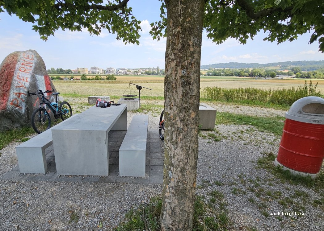 (1530) Payerne - 3 En Chaux — foto