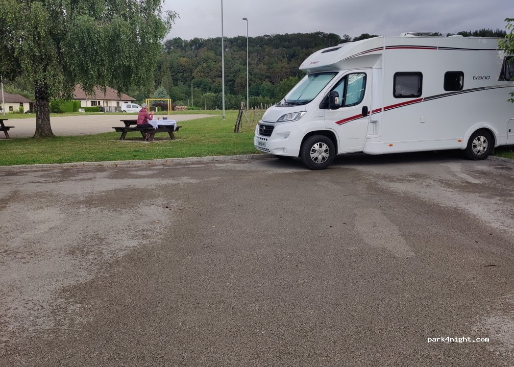 (25660) La Vèze - 4 Grande Rue — foto