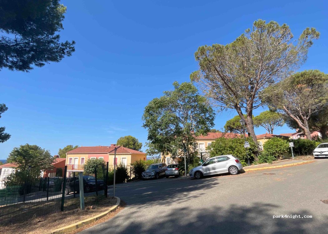 (83700) Saint-Raphaël - 50 Rue du Porphyre — foto