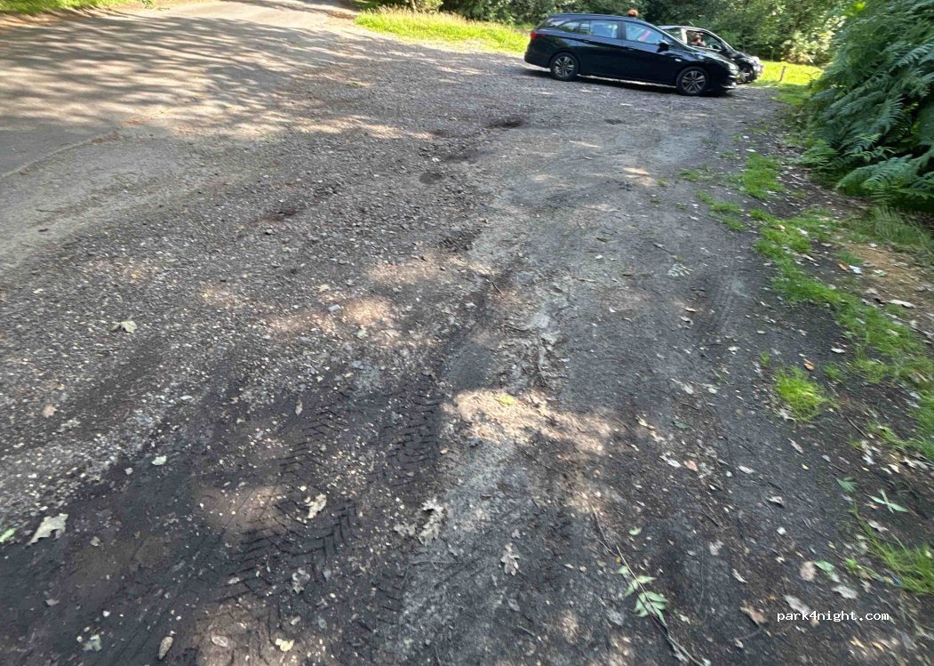 (GU27 3PX) Haslemere - Unnamed Road — foto