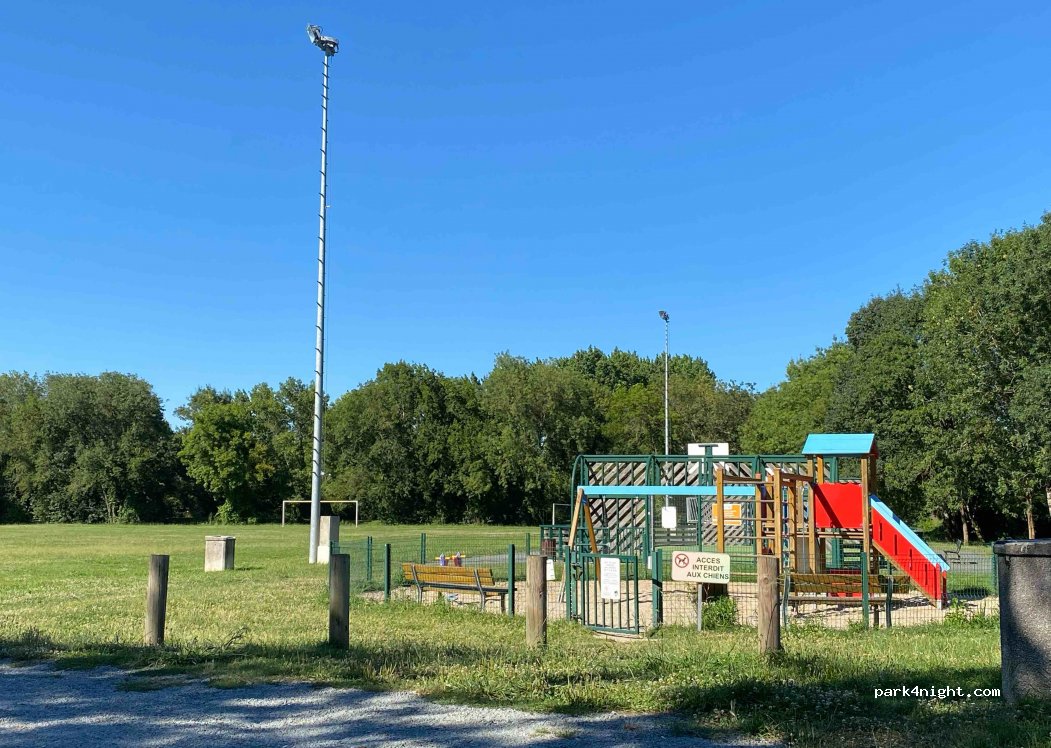 (33240) Cubzac-les-Ponts - 38 Rue du Port — foto 2