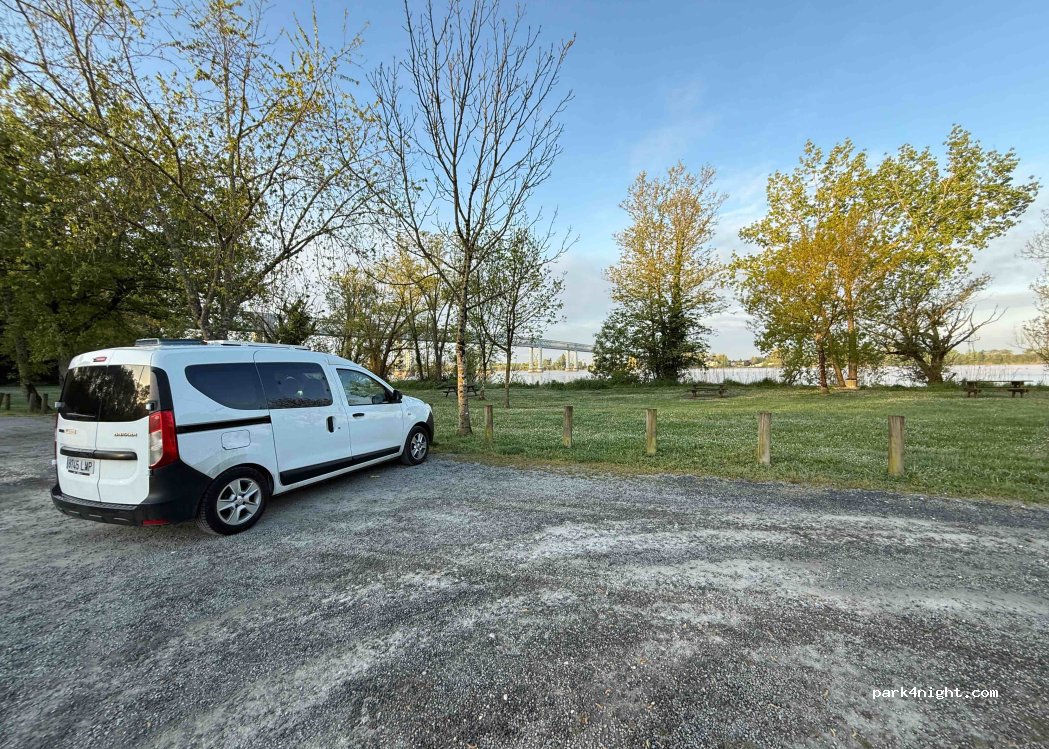(33240) Cubzac-les-Ponts - 38 Rue du Port — foto 5
