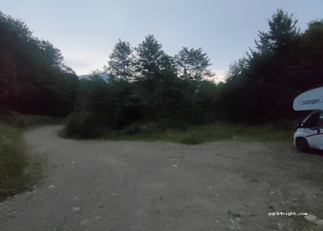 (607371) Poiana Sărată - — foto 2