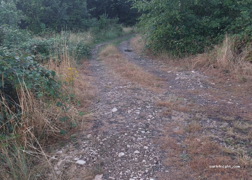 (252 10) Mníšek pod Brdy - — foto 2