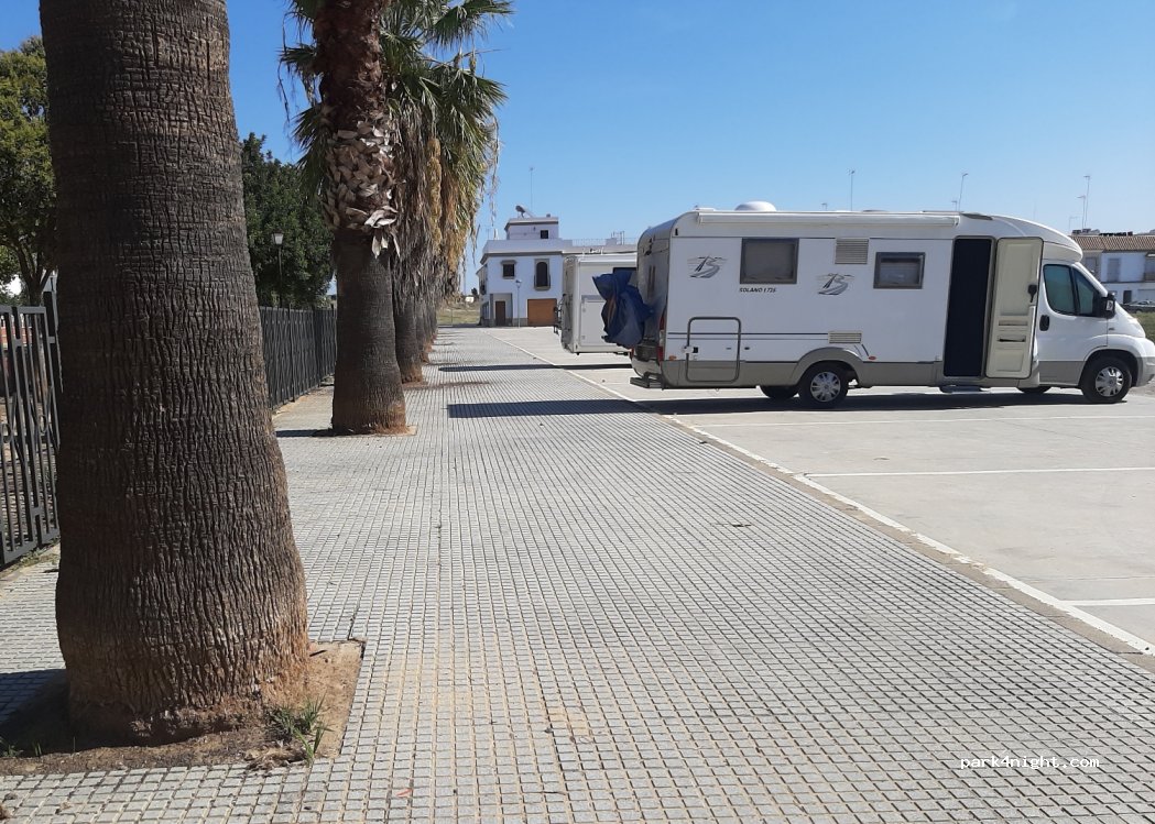 (41440) Lora del Río - 7 Calle Ciruelo — foto 2