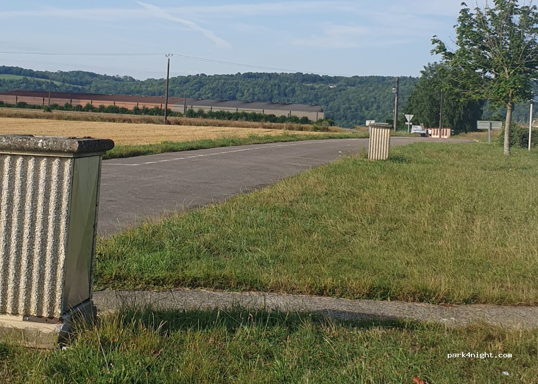 (02310) Charly-sur-Marne - 2 Route des Coteaux — foto
