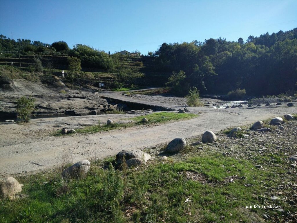 (07140) Les Salelles - La Rivière — foto 2