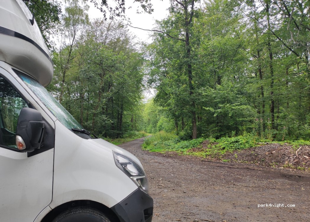 (57548) Kirchen - Wanderparkplatz Druidenstein — foto