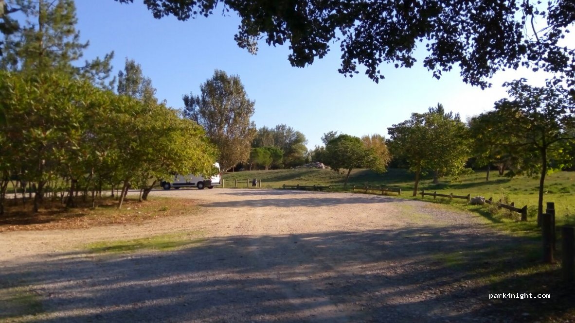 (84290) Sainte-Cécile-les-Vignes - Unnamed Road — foto