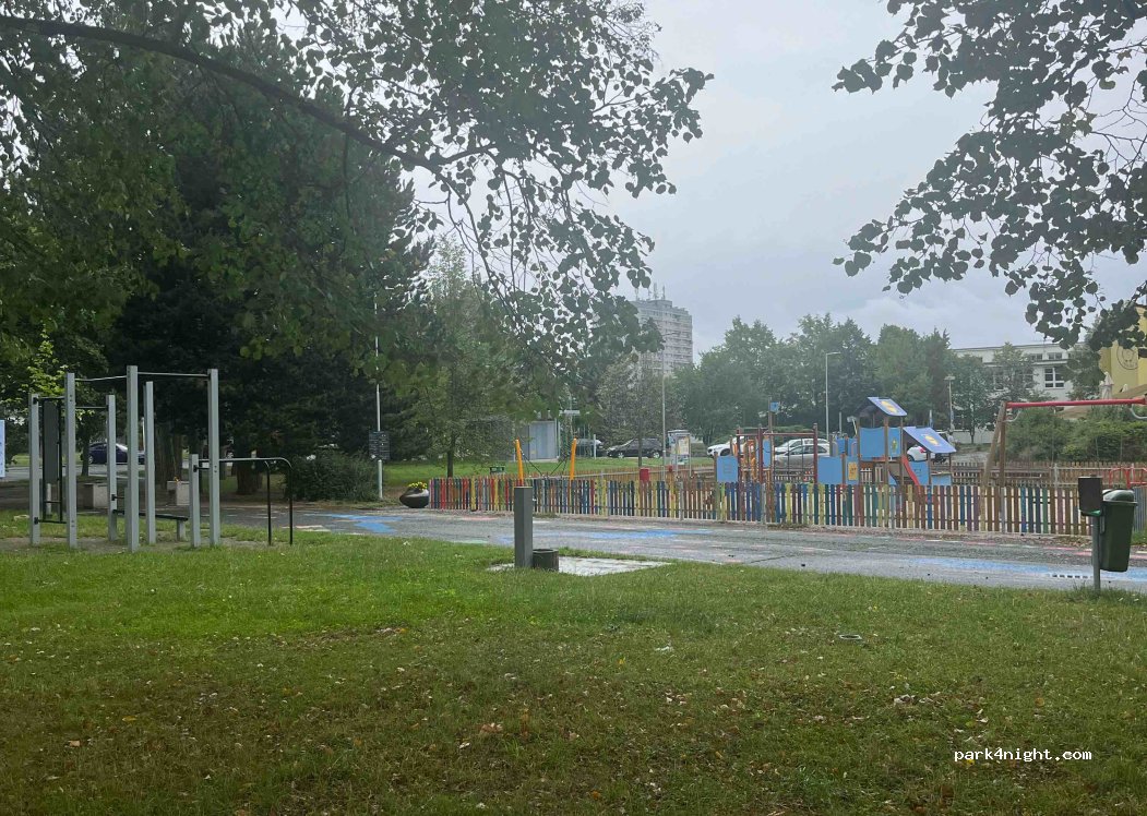 (263 01) Dobříš - 36 Školní — foto 2