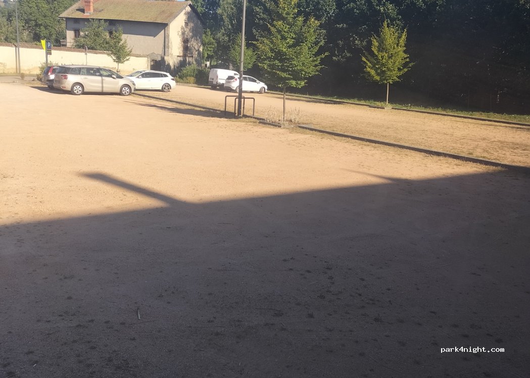 (63600) Ambert - 140 Rue Anna Rodier — foto