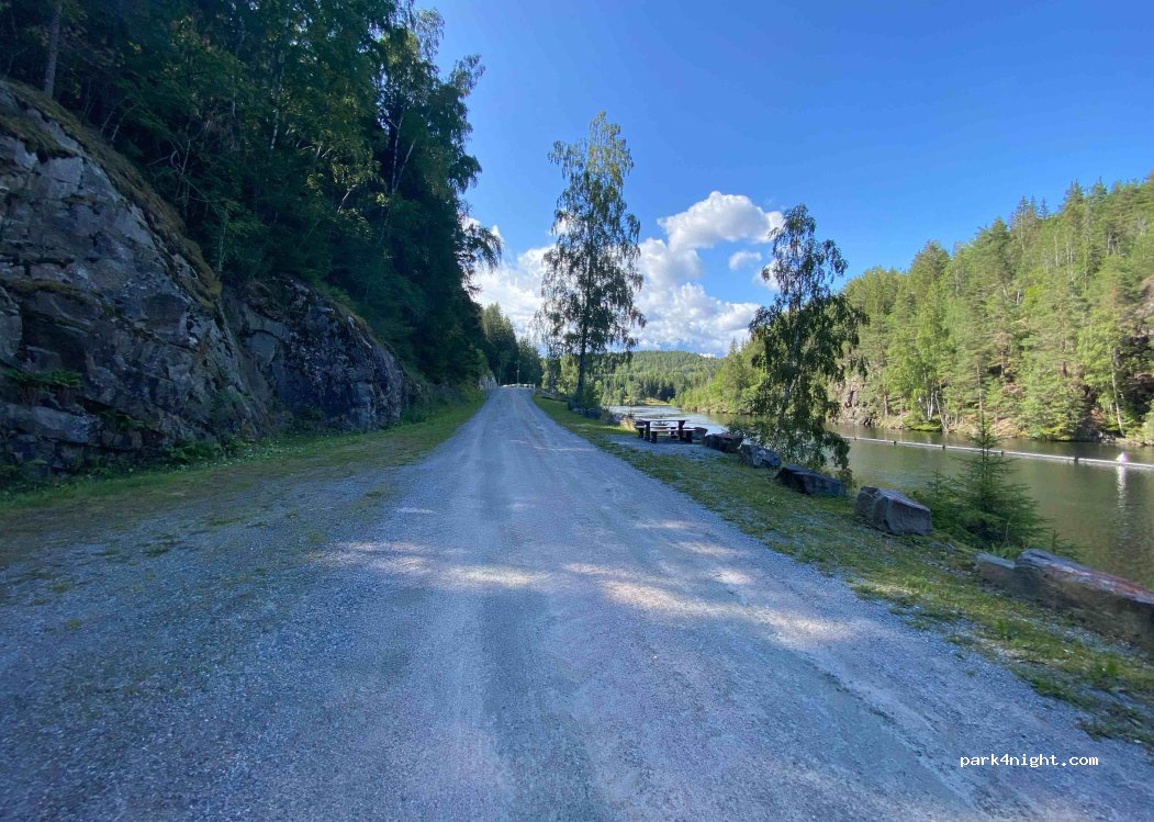 () Lunde - Unnamed Road — foto