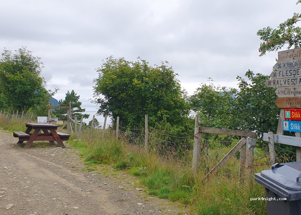 () Møre og Romsdal - 70 Sandvikvegen — foto 2