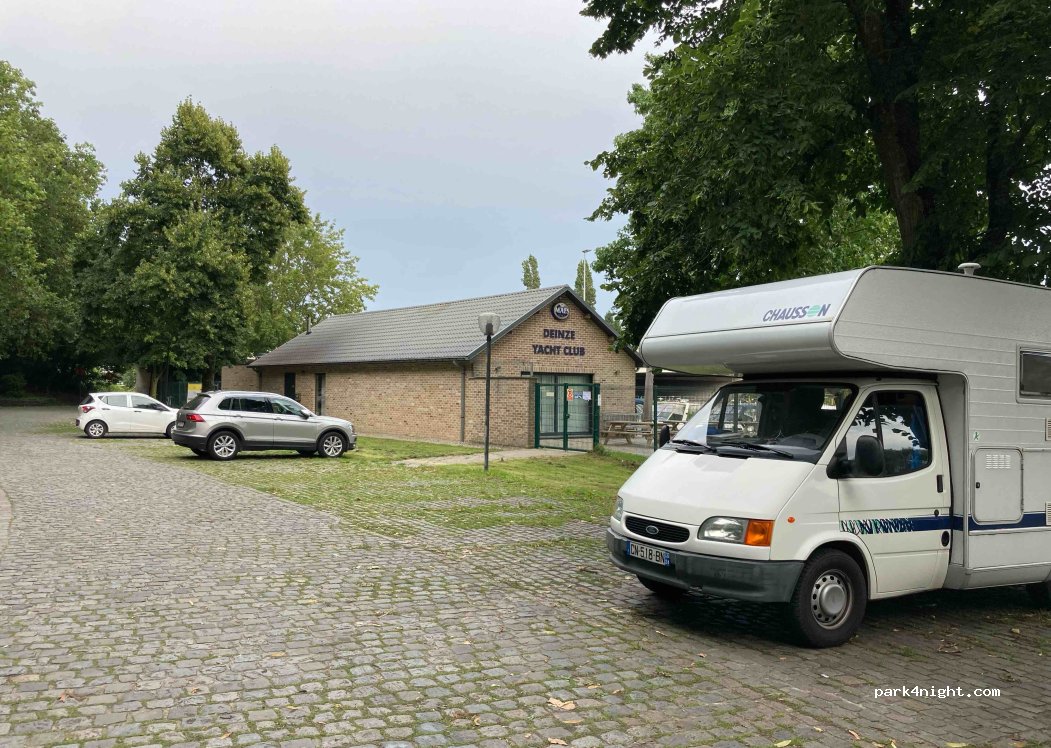 (9800) Deinze - 13 Lucien Matthyslaan — foto