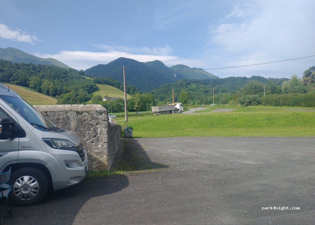 (64260) Louvie-Juzon - 75 Route de Lourdes — foto