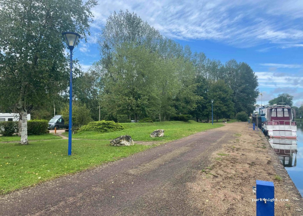 (52200) Champigny-lès-Langres - 109 Rue du Port — foto 3