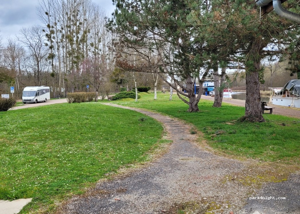 (52200) Champigny-lès-Langres - 109 Rue du Port — foto 4