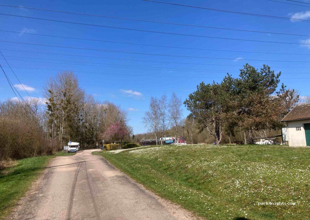 (52200) Champigny-lès-Langres - 109 Rue du Port — foto 5