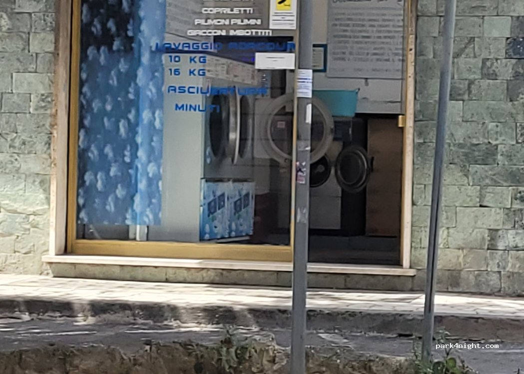 (16155) Genova - 157 Via Giovanni Opisso — foto