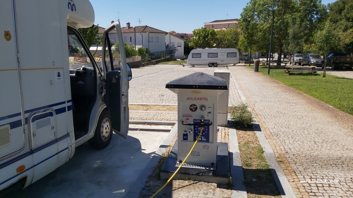 (5350-022) Alfândega da Fé - R1 de Maio — foto 3