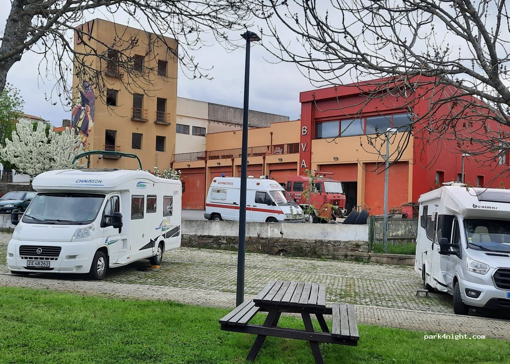 (5350-022) Alfândega da Fé - R1 de Maio — foto 5