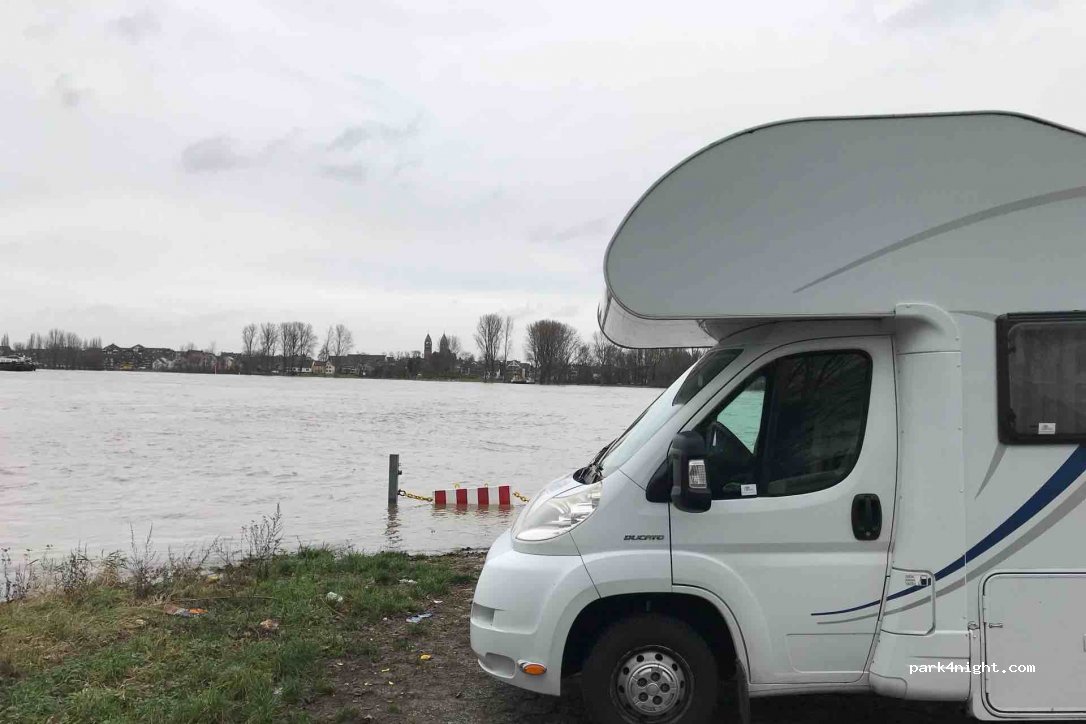 (50769) Köln - Hitdorfer Fährweg — foto