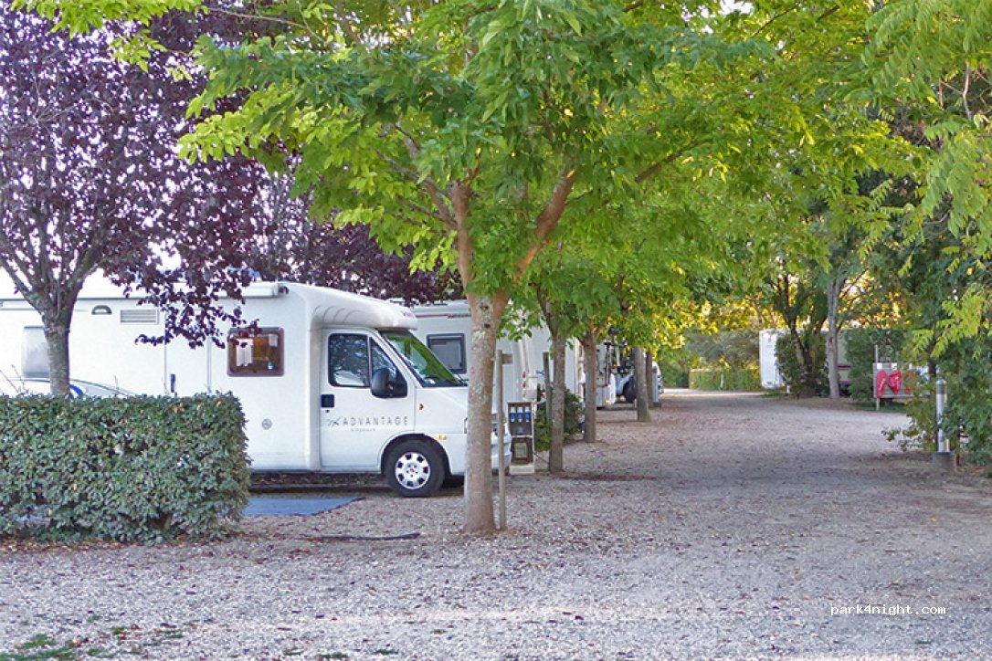 Aire de camping-cars de Fontet - AIREPARK — foto