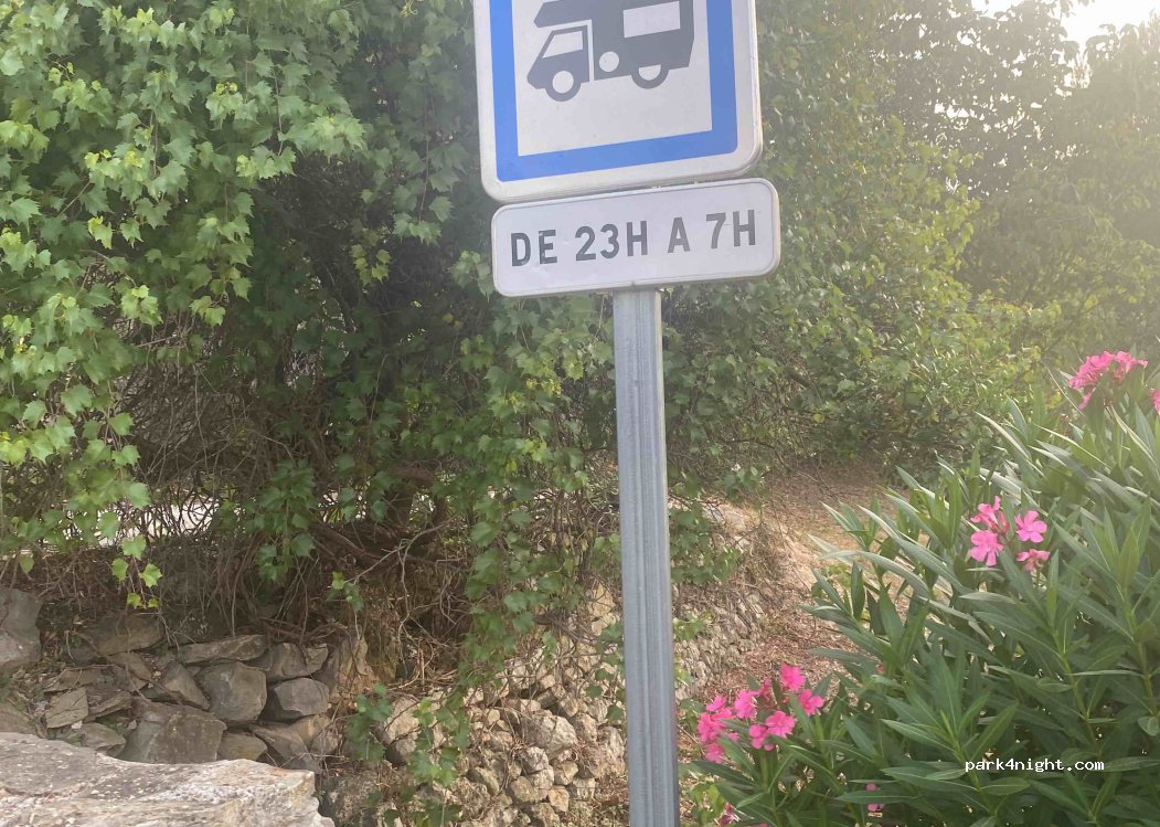(83210) Solliès-Ville - 2 La Burlière — foto