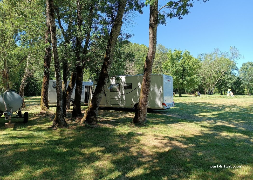 (17240) Saint-Dizant-du-Gua - 4 Rue du Pérat — foto 2