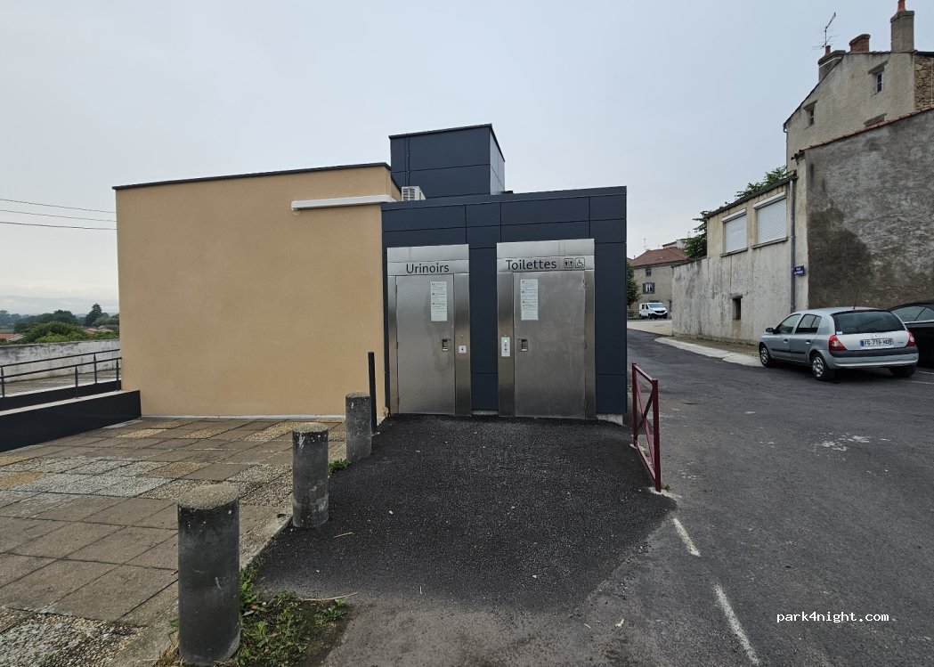 (43100) Brioude - 2 Place de la Liberté — foto