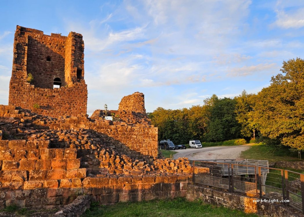 (57820) Lutzelbourg - D98A Château de Lutzelbourg — foto 3