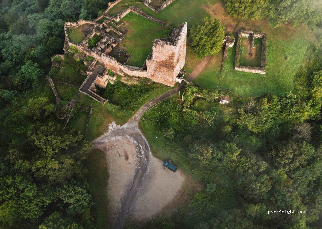 (57820) Lutzelbourg - D98A Château de Lutzelbourg — foto 4