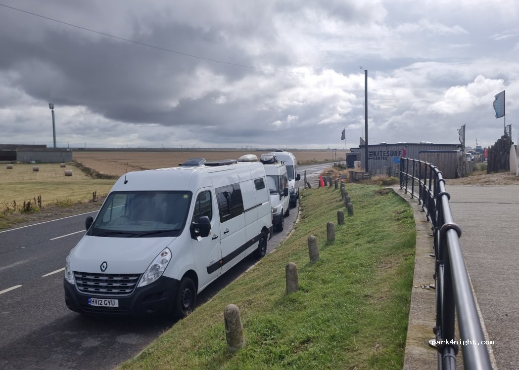 (TN31 7SB) Camber - Lydd Road — foto