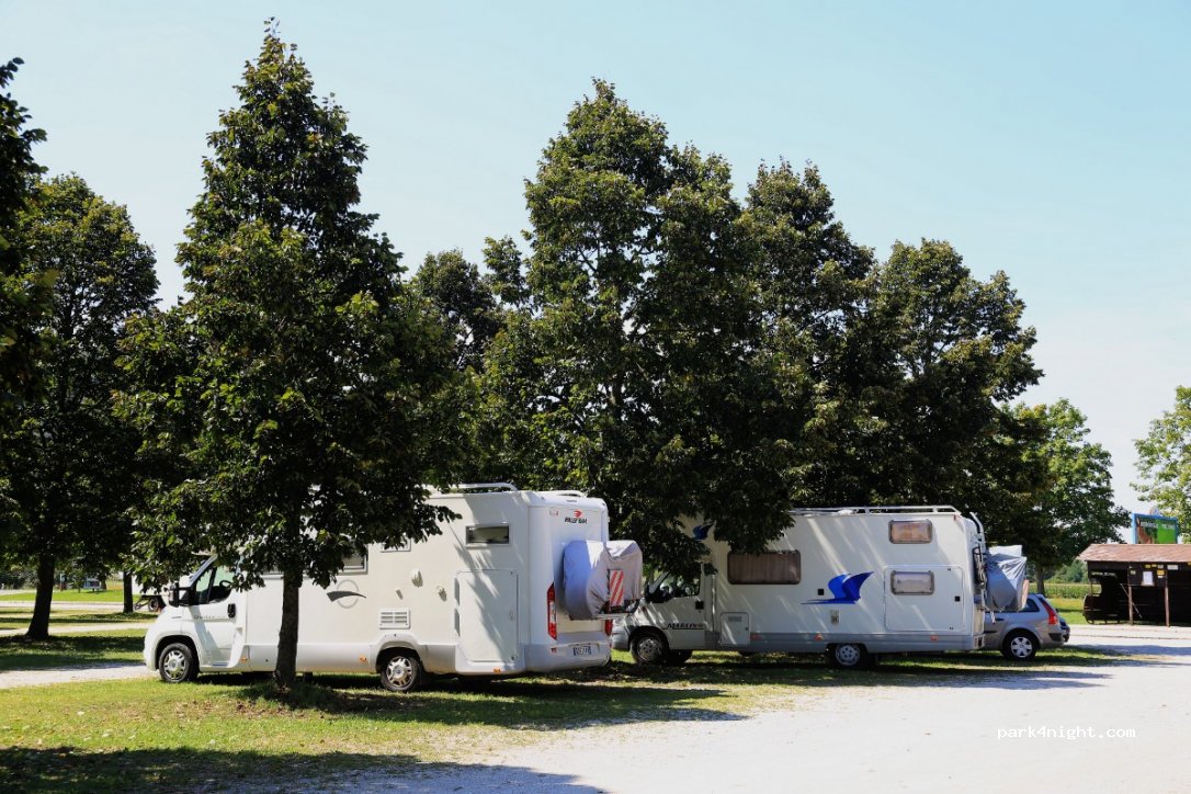 (8250) Čatež ob Savi - 36 Topliška cesta — foto