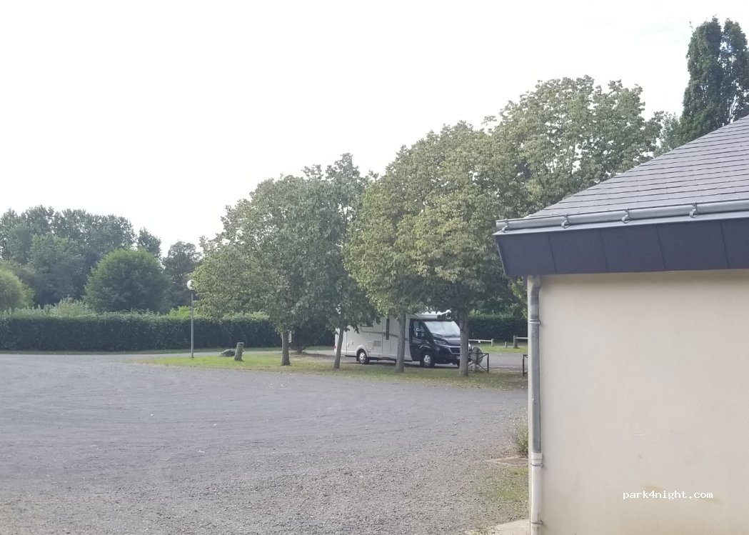(72300) Souvigné-sur-Sarthe - 2 Rue de la Vallée — foto 2