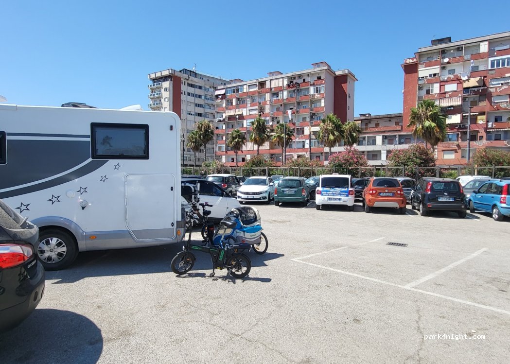 (80133) Napoli - 169 Via Amerigo Vespucci — foto