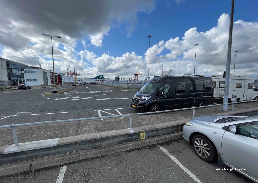 (D01 P3K2) North Dock - Terminal Road South — foto