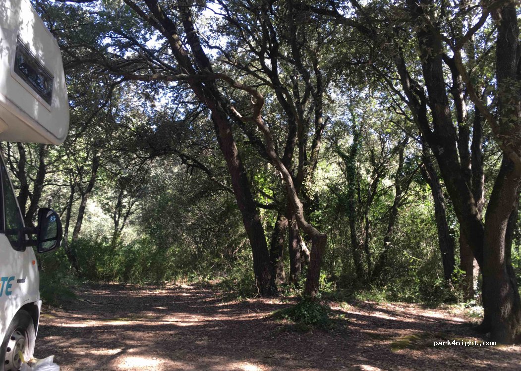 (84160) Lourmarin - — foto