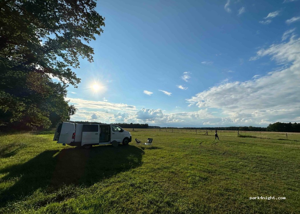 Wohnmobilstellplatz/Camping/Stellplatz am Heimatzoo Festival nähe Schwarmstedt — foto