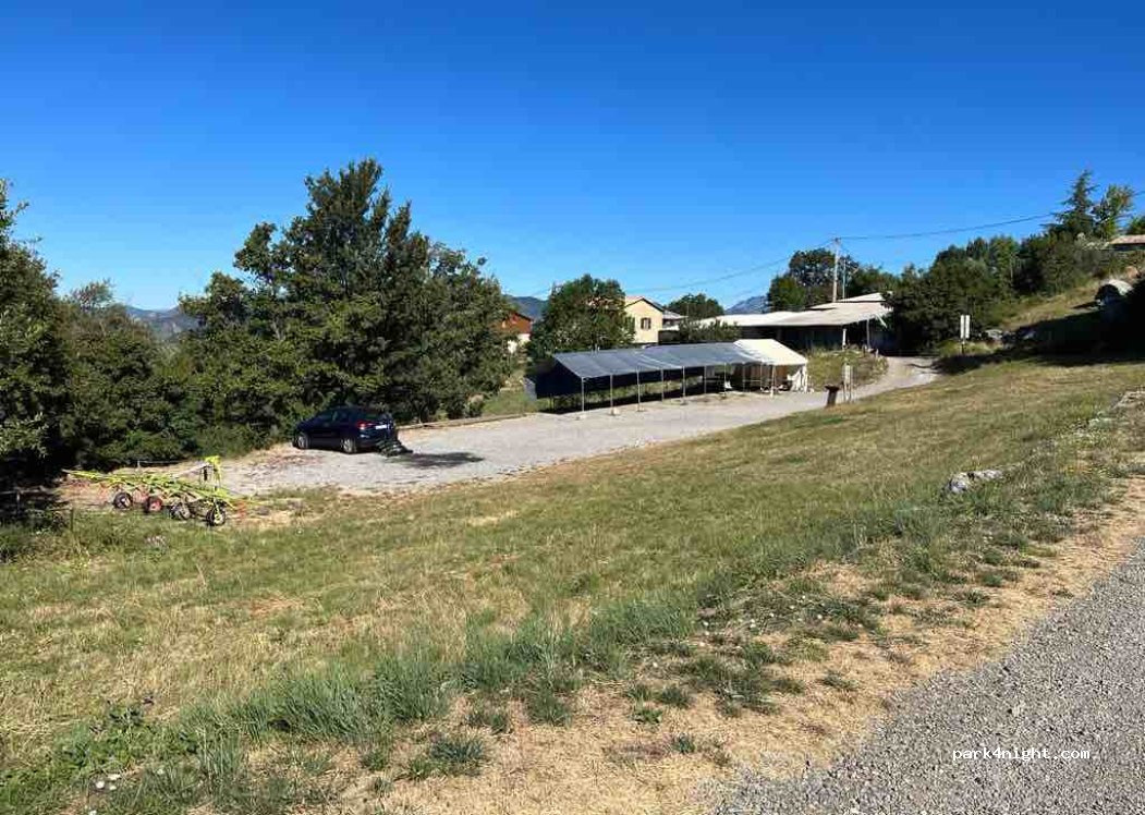 (04000) Digne-les-Bains - 10 Route du Villard des Dourbes — foto 4