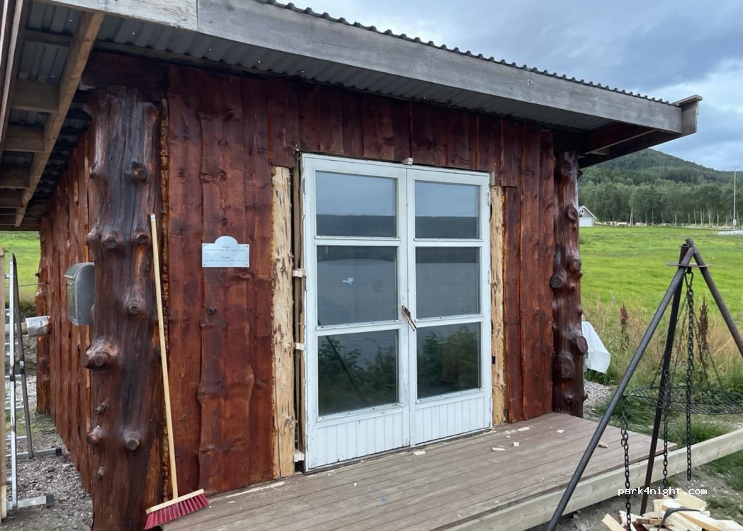 (9309) Finnsnes - 855 — foto