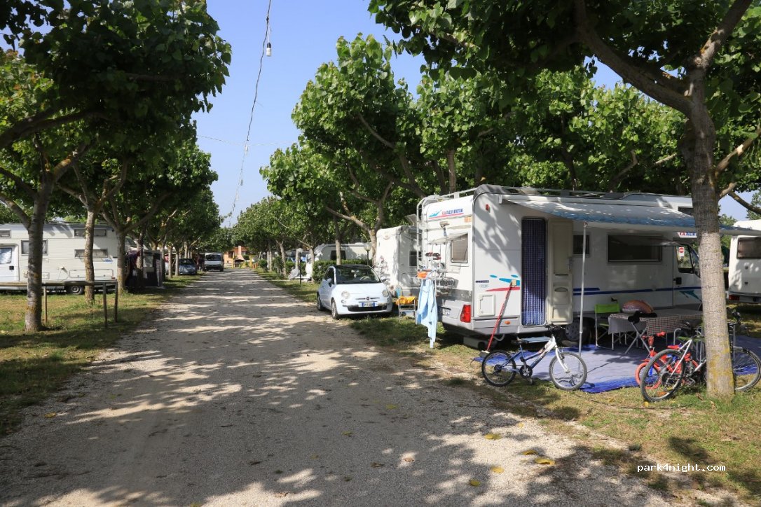 (61032) Marotta - 227B Strada Nazionale Adriatica Sud — foto