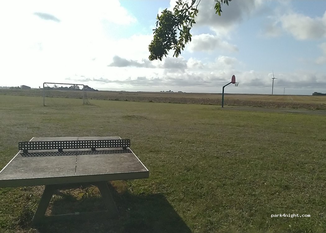 (28140) Loigny-la-Bataille - 10 Rue du Commandant de Troussures — foto 2