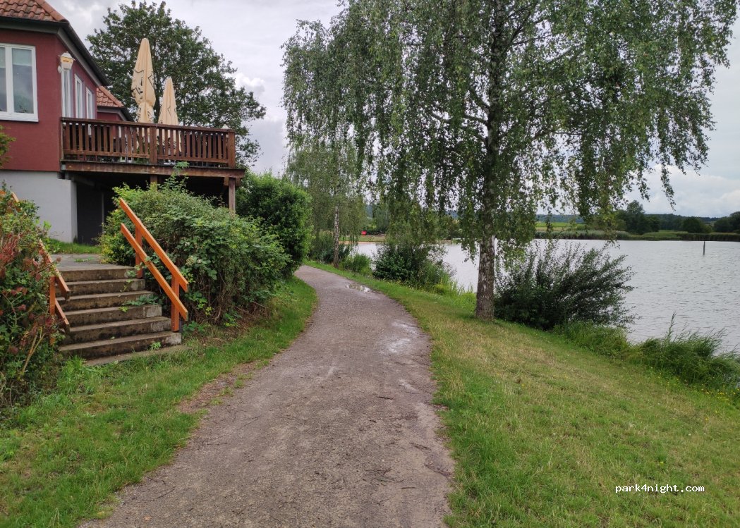 (91619) Obernzenn - Urphertshofer Straße 18 — foto 4