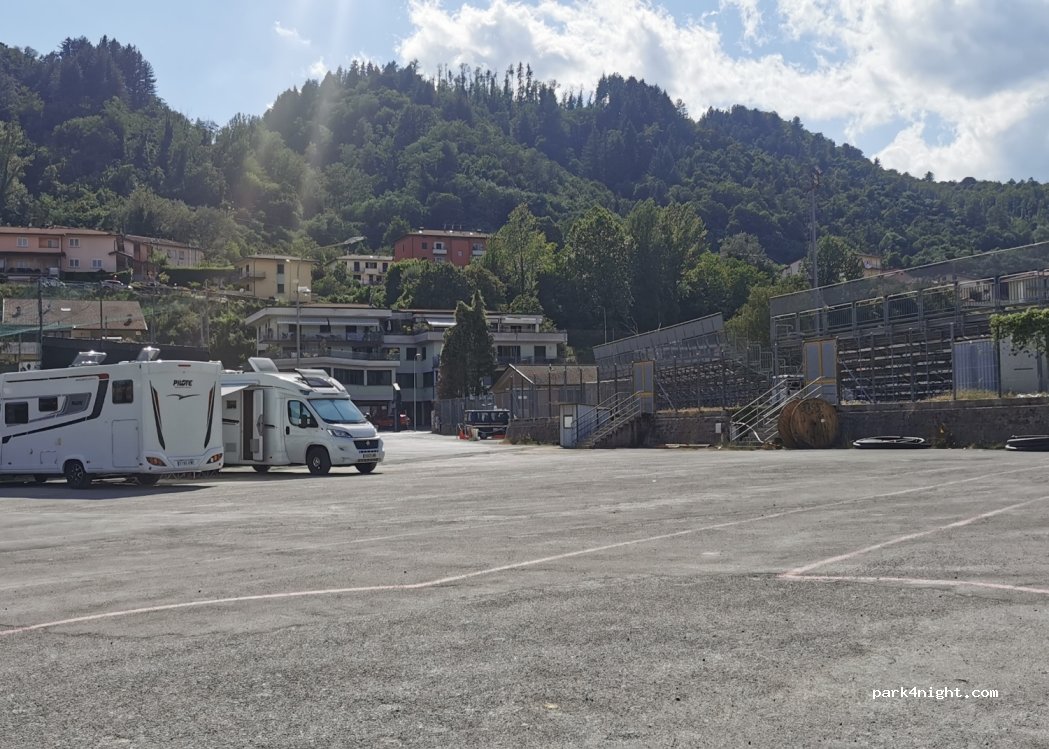 (55032) Castelnuovo di Garfagnana - 3 Piazzale Don R. Rossi — foto